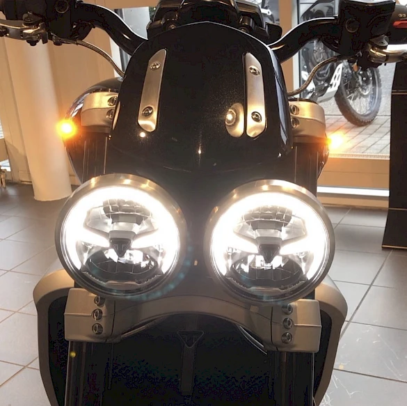 Umbau Rocket 3 R Bild 1